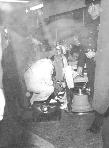 Albert Anastasia. Mandante: Vito Genovese. Esecutore: Crazy Joe Gallo