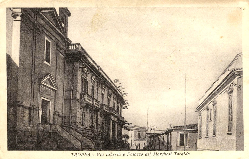 Tropea, via Libert: Palazzo Toraldo