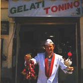 A Tropea Tonino  il re del gelato