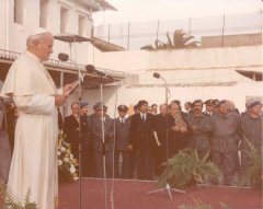 Visita del Papa all'istituto penitenziario di Reggio Calabria nel 1984